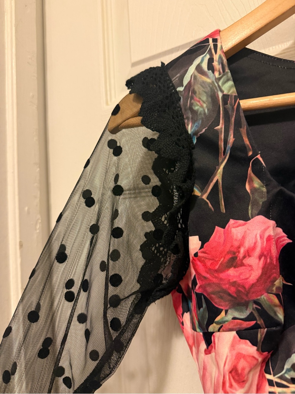 Flirty Black Floral Crop Top - Picture 4 of 9